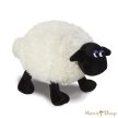 Aurora Shaun, a bárány: Shirley plüssfigura – 23 cm