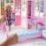Barbie tengerparti háza babával (FXG55)