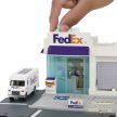 Matchbox: Action Drivers FedEx Csomagküldő Központ játékszett kisautóval